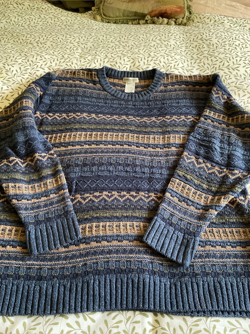 Parkhurst Men's Crewneck Sweater in Blue and Tan Pattern